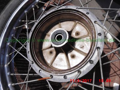 Yamaha_RD250_Typ_352_gelb_Cup-Racer_Cafe-Racer_Alu-Tank_Vollverkleidung_Hoeckersitzbank_-_Teile_Ersatzteile_spare-parts_wie_DS7_1A2_R5_RX350_RD350_Typ_351_1A1_1A3-50.jpg