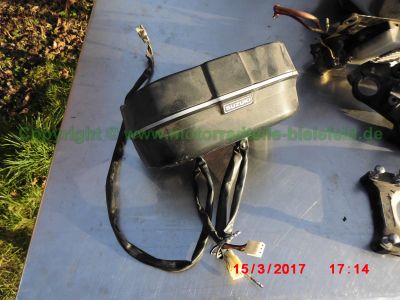 Suzuki_GSX750E_GS75X_Moto_Italia_Vollverkleidung_Thor_Tommaselli_Stummel-Lenker_257_–_Teile_Ersatzteile_spare-parts_wie_GSX1100E_GS110X-140.jpg