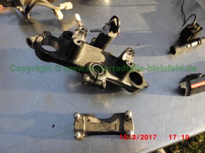 Suzuki_GSX750E_GS75X_Moto_Italia_Vollverkleidung_Thor_Tommaselli_Stummel-Lenker_257_–_Teile_Ersatzteile_spare-parts_wie_GSX1100E_GS110X-168.jpg