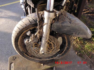 Suzuki_GSF1200S_Bandit_GV75A_crash_BOS-Auspuff_TRW_Lucas_Fussrasten_-_Ersatzteile_Teile_spares_spare-parts_wie_WVA9_74.JPG