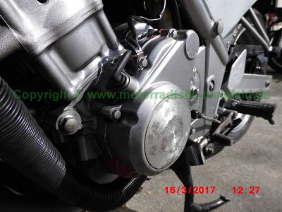 Honda_CB-1_CB400F_NC27_blau_Tankdellen_-_Motor_Technik_wie_CBR400RR_NC23_NC29-31.jpg