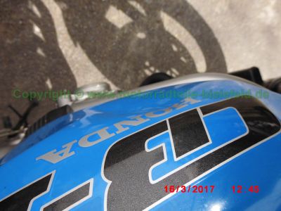 Honda_CB-1_CB400F_NC27_blau_Tankdellen_-_Motor_Technik_wie_CBR400RR_NC23_NC29-51.jpg