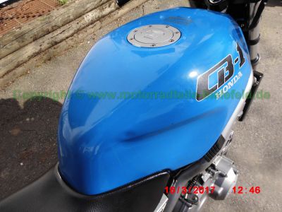 Honda_CB-1_CB400F_NC27_blau_Tankdellen_-_Motor_Technik_wie_CBR400RR_NC23_NC29-52.jpg