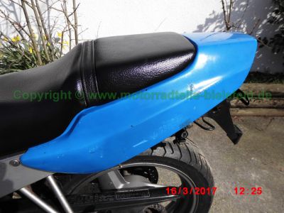 Honda_CB-1_CB400F_NC27_blau_Tankdellen_-_Motor_Technik_wie_CBR400RR_NC23_NC29-8.jpg