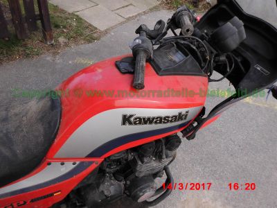 Kawasaki_GPz550UT_ZX550A_ohne_Gabel_Motor_KZ550B_–_wie_GPz_Z_KZ_400_500_550_650_750_E_UT-74.jpg