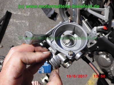Honda_CBR125R_JC34_rot_Sturz_-_plus_Teile_Ersatzteile_parts_spares_spare-parts_ricambi_repuestos_wie_JC39-103.jpg