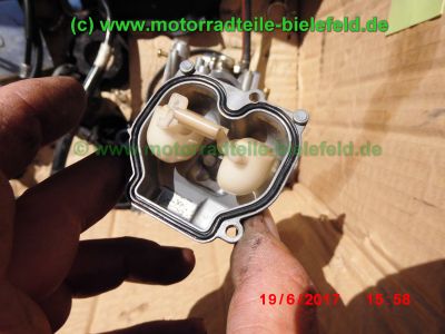 Honda_CBR125R_JC34_rot_Sturz_-_plus_Teile_Ersatzteile_parts_spares_spare-parts_ricambi_repuestos_wie_JC39-106.jpg