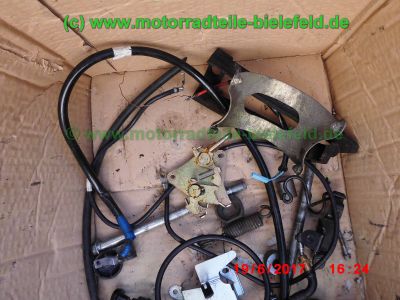 Honda_CBR125R_JC34_rot_Sturz_-_plus_Teile_Ersatzteile_parts_spares_spare-parts_ricambi_repuestos_wie_JC39-142.jpg