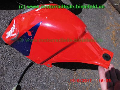 Honda_CBR125R_JC34_rot_Sturz_-_plus_Teile_Ersatzteile_parts_spares_spare-parts_ricambi_repuestos_wie_JC39-144.jpg