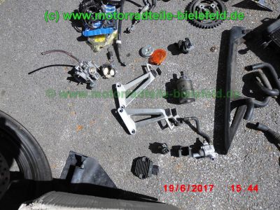 Honda_CBR125R_JC34_rot_Sturz_-_plus_Teile_Ersatzteile_parts_spares_spare-parts_ricambi_repuestos_wie_JC39-16.jpg