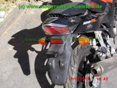 Honda_CBR125R_JC34_rot_Sturz_-_plus_Teile_Ersatzteile_parts_spares_spare-parts_ricambi_repuestos_wie_JC39-216.jpg