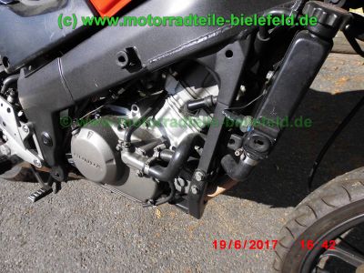 Honda_CBR125R_JC34_rot_Sturz_-_plus_Teile_Ersatzteile_parts_spares_spare-parts_ricambi_repuestos_wie_JC39-224.jpg