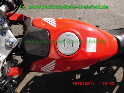 Honda_CBR125R_JC34_rot_Sturz_-_plus_Teile_Ersatzteile_parts_spares_spare-parts_ricambi_repuestos_wie_JC39-236.jpg