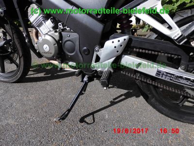 Honda_CBR125R_JC34_rot_Sturz_-_plus_Teile_Ersatzteile_parts_spares_spare-parts_ricambi_repuestos_wie_JC39-265.jpg