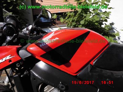 Honda_CBR125R_JC34_rot_Sturz_-_plus_Teile_Ersatzteile_parts_spares_spare-parts_ricambi_repuestos_wie_JC39-272.jpg