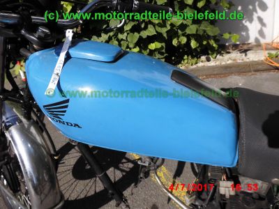 Honda_CB125J_blau_Oldtimer_1978_teilzerlegt_plus_Ersatzteile_Teile_spare-parts_ricambi_repuestos_–_Technik_wie_CB125S_CG125_XL125K_SL125-116.jpg