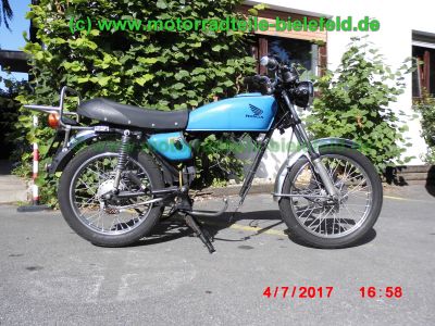 Honda_CB125J_blau_Oldtimer_1978_teilzerlegt_plus_Ersatzteile_Teile_spare-parts_ricambi_repuestos_–_Technik_wie_CB125S_CG125_XL125K_SL125-139.jpg