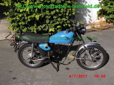 Honda_CB125J_blau_Oldtimer_1978_teilzerlegt_plus_Ersatzteile_Teile_spare-parts_ricambi_repuestos_–_Technik_wie_CB125S_CG125_XL125K_SL125-143.jpg
