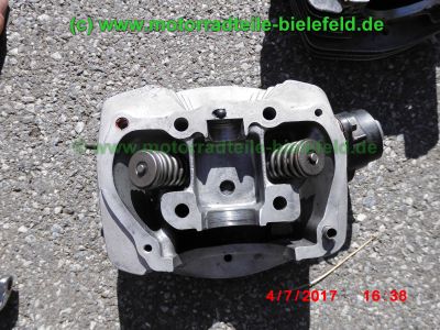 Honda_CB125J_blau_Oldtimer_1978_teilzerlegt_plus_Ersatzteile_Teile_spare-parts_ricambi_repuestos_–_Technik_wie_CB125S_CG125_XL125K_SL125-42.jpg
