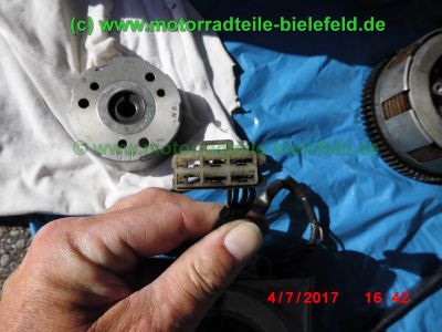 Honda_CB125J_blau_Oldtimer_1978_teilzerlegt_plus_Ersatzteile_Teile_spare-parts_ricambi_repuestos_–_Technik_wie_CB125S_CG125_XL125K_SL125-60.jpg