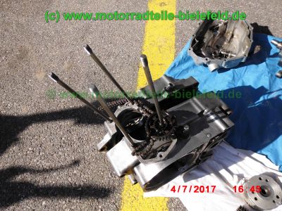Honda_CB125J_blau_Oldtimer_1978_teilzerlegt_plus_Ersatzteile_Teile_spare-parts_ricambi_repuestos_–_Technik_wie_CB125S_CG125_XL125K_SL125-79.jpg