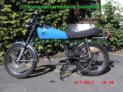 Honda_CB125J_blau_Oldtimer_1978_teilzerlegt_plus_Ersatzteile_Teile_spare-parts_ricambi_repuestos_–_Technik_wie_CB125S_CG125_XL125K_SL125-92.jpg