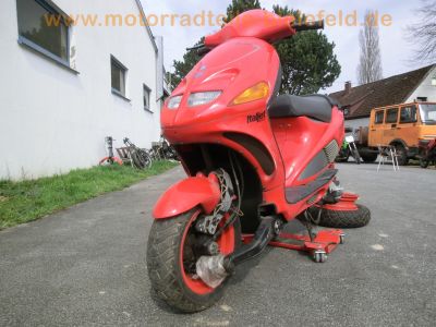 Italjet_FR50_Formula_rot_Roller_Scooter_mit_Achsschenkel-Lenkung_-_wie_Italjet_FR80_FR125_Formula_3.jpg