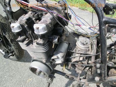 Kawasaki_KZ_400_J_4-Zylinder_Extras_-_wie_KZ_400_500_550_A_B_C_D_E_J_K_L_128.jpg