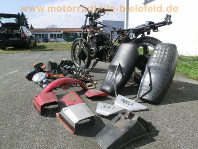 Kawasaki_KZ_400_J_4-Zylinder_Extras_-_wie_KZ_400_500_550_A_B_C_D_E_J_K_L_44.jpg