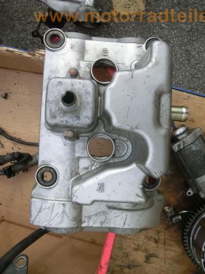 Honda_VFR_800_Fi_RC46_Motorteile_Zylinderkopf_Lichtmaschine_Anlasser_Kupplung_etc__19.jpg