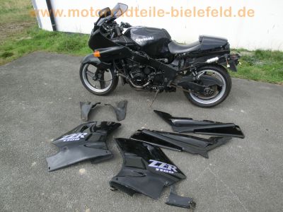 Kawasaki_ZZ-R_1100_C_ZXT10C_4-1_Auspuff_Einzelsitz_-_Motor_wie_ZRX_1100_GPZ_1100_ZXT10D_ZXT10E_16.jpg