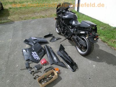 Kawasaki_ZZ-R_1100_C_ZXT10C_4-1_Auspuff_Einzelsitz_-_Motor_wie_ZRX_1100_GPZ_1100_ZXT10D_ZXT10E_24.jpg