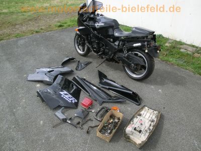 Kawasaki_ZZ-R_1100_C_ZXT10C_4-1_Auspuff_Einzelsitz_-_Motor_wie_ZRX_1100_GPZ_1100_ZXT10D_ZXT10E_30.jpg