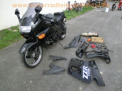 Kawasaki_ZZ-R_1100_C_ZXT10C_4-1_Auspuff_Einzelsitz_-_Motor_wie_ZRX_1100_GPZ_1100_ZXT10D_ZXT10E_32.jpg