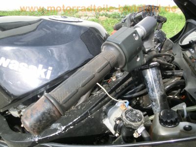 Kawasaki_ZZ-R_1100_C_ZXT10C_4-1_Auspuff_Einzelsitz_-_Motor_wie_ZRX_1100_GPZ_1100_ZXT10D_ZXT10E_81.jpg