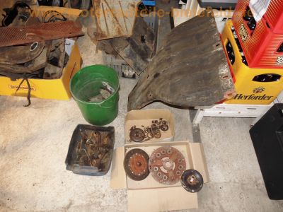 Steyr-Daimler-Puch_Haflinger_703AP_4x4_Allrad-LKW_-_Ersatzteile_Teile_spare-parts_Motor_Vergaser_Dynastarter_Technik_wie_Steyr-Puch_500_650_700AP_Haflinger_110.jpg