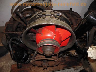 Steyr-Daimler-Puch_Haflinger_703AP_4x4_Allrad-LKW_-_Ersatzteile_Teile_spare-parts_Motor_Vergaser_Dynastarter_Technik_wie_Steyr-Puch_500_650_700AP_Haflinger_188.jpg