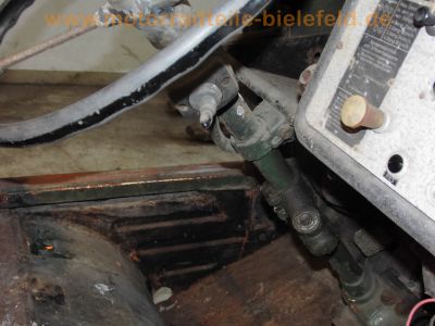 Steyr-Daimler-Puch_Haflinger_703AP_4x4_Allrad-LKW_-_Ersatzteile_Teile_spare-parts_Motor_Vergaser_Dynastarter_Technik_wie_Steyr-Puch_500_650_700AP_Haflinger_29.jpg