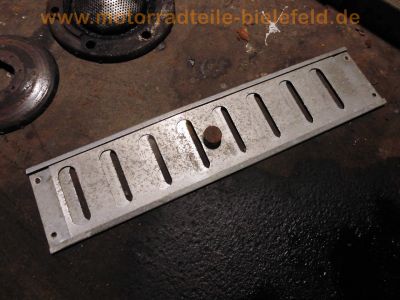 Steyr-Daimler-Puch_Haflinger_703AP_4x4_Allrad-LKW_-_Ersatzteile_Teile_spare-parts_Motor_Vergaser_Dynastarter_Technik_wie_Steyr-Puch_500_650_700AP_Haflinger_67.jpg