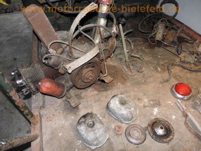 Steyr-Daimler-Puch_Haflinger_703AP_4x4_Allrad-LKW_-_Ersatzteile_Teile_spare-parts_Motor_Vergaser_Dynastarter_Technik_wie_Steyr-Puch_500_650_700AP_Haflinger_69.jpg