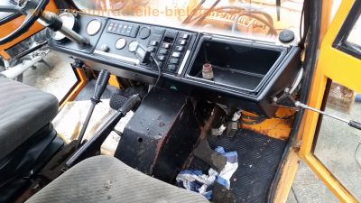 Kiefer_Boki_HY1250_Bokimobil_Geraetetraeger_Kommunal-LKW_Winterdienst_Raeumfahrzeug_Streufahrzeug_mit_Schneeschild_Salzstreuer_-Technik_Ersatzteile_Teile_spare-parts_wie_Boki_HY1251_22.jpg