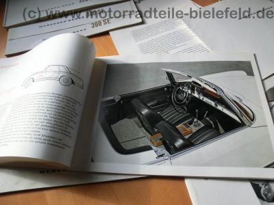 Mercedes-Benz_Werbe-_Verkaufs-Prospekt_Info-Broschuere_Katalog_Brochure_Catalog_Catalogue_Flyer_Folder_Hochglanz-Prospekt_26.jpg