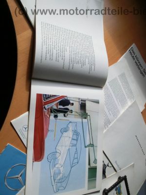 Mercedes-Benz_Werbe-_Verkaufs-Prospekt_Info-Broschuere_Katalog_Brochure_Catalog_Catalogue_Flyer_Folder_Hochglanz-Prospekt_9.jpg