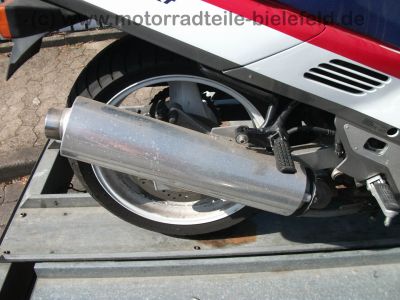 Honda_CBR_1000_F_SC24_HRC_rot-weiss-blau_4in1_Auspuff_Gepaecktraeger_Tourenscheibe_Soziusabdeckung_123.jpg