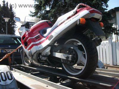Honda_CBR_1000_F_SC24_HRC_rot-weiss-blau_4in1_Auspuff_Gepaecktraeger_Tourenscheibe_Soziusabdeckung_31.jpg