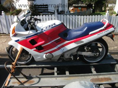 Honda_CBR_1000_F_SC24_HRC_rot-weiss-blau_4in1_Auspuff_Gepaecktraeger_Tourenscheibe_Soziusabdeckung_34.jpg