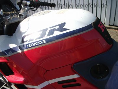 Honda_CBR_1000_F_SC24_HRC_rot-weiss-blau_4in1_Auspuff_Gepaecktraeger_Tourenscheibe_Soziusabdeckung_39.jpg