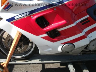 Honda_CBR_1000_F_SC24_HRC_rot-weiss-blau_4in1_Auspuff_Gepaecktraeger_Tourenscheibe_Soziusabdeckung_41.jpg