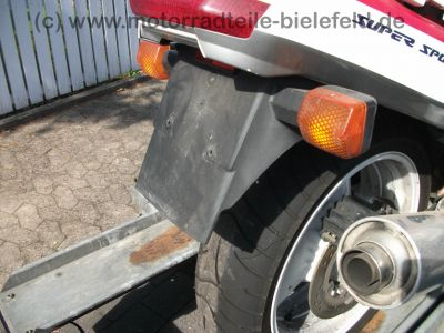 Honda_CBR_1000_F_SC24_HRC_rot-weiss-blau_4in1_Auspuff_Gepaecktraeger_Tourenscheibe_Soziusabdeckung_95.jpg