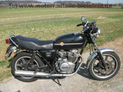 Yamaha_XS_400_2A2_schwarz_Route_76_wie_XS_250_360_400_SOHC_SE_1U4_1U5_2A2_4G5_55.jpg